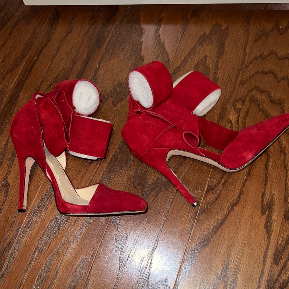 AUTHENTIC Aminah Abdul Jillil Bow Pump